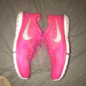 Pink Nike Tennis Shoes